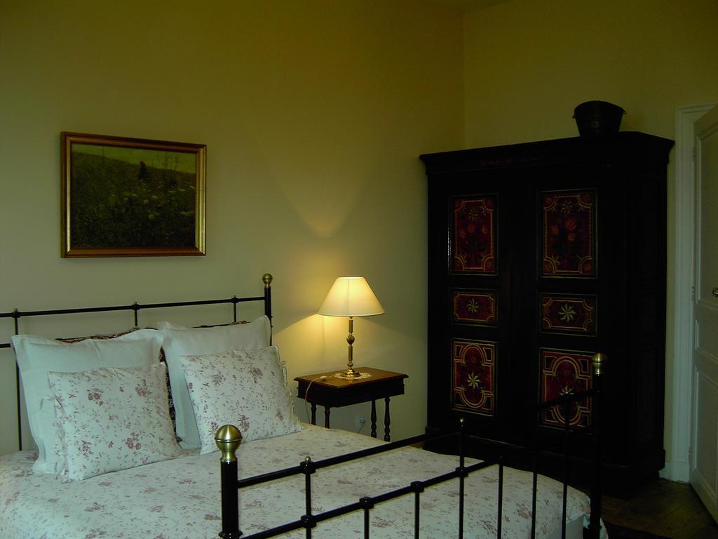 Bed and Breakfast Domaine de Plisseau à Gauriac Chambre photo